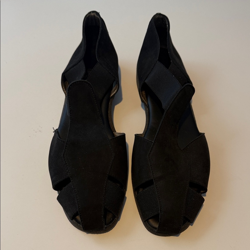 AEROSOLES Black Women's Suede Flats